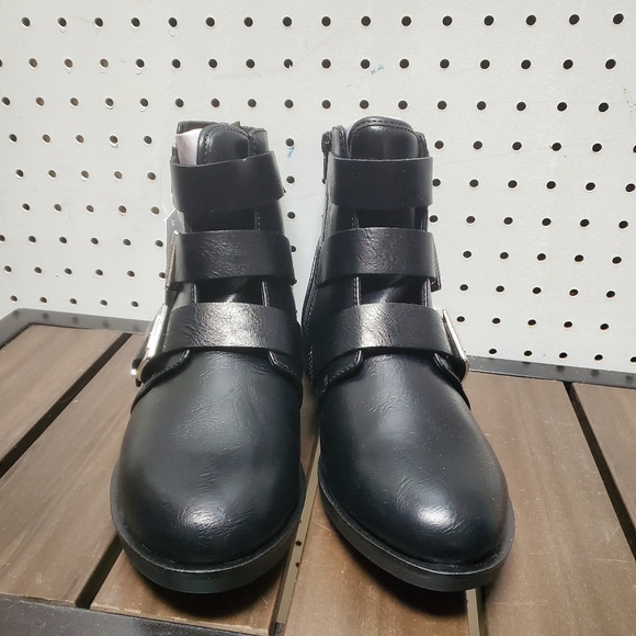 Time & Tru 3 Buckle Bootie Ankle Boot NWT - Picture 4 of 9